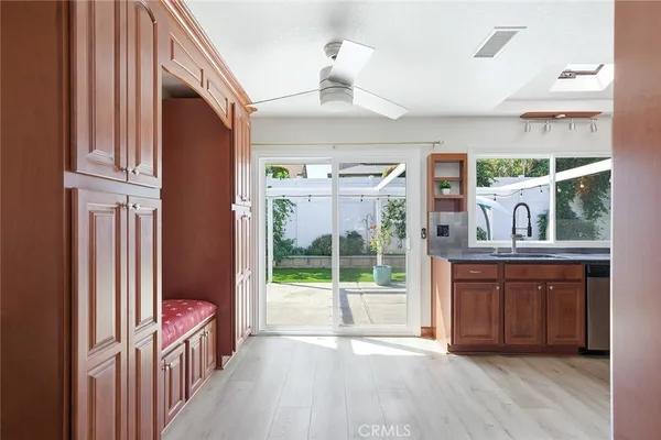 $1,098,000 | 22552 Taranto, Laguna Hills, CA 92653