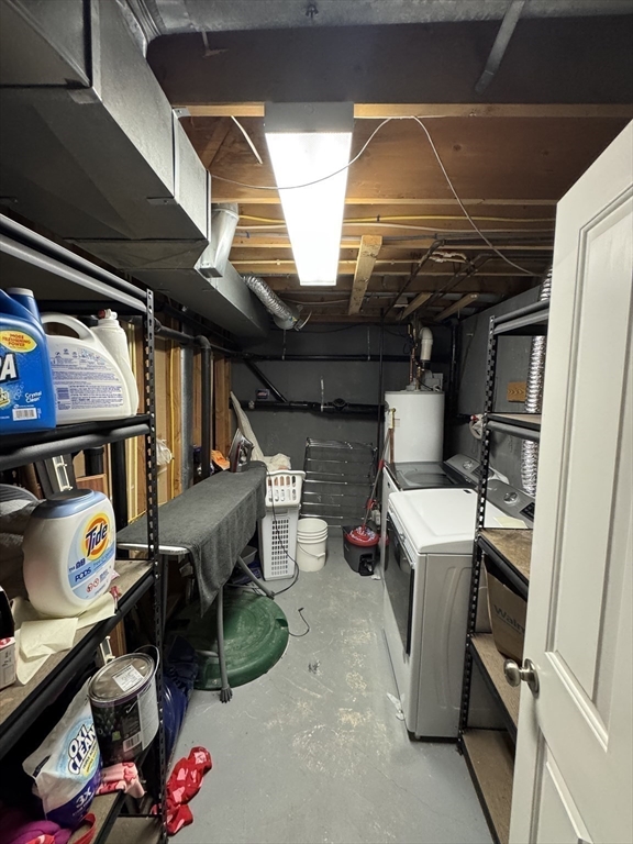 200 Lambert Terrace, Unit 41 Chicopee, MA 01020 - Photo 19 of 24 a utility room with dryer and washer