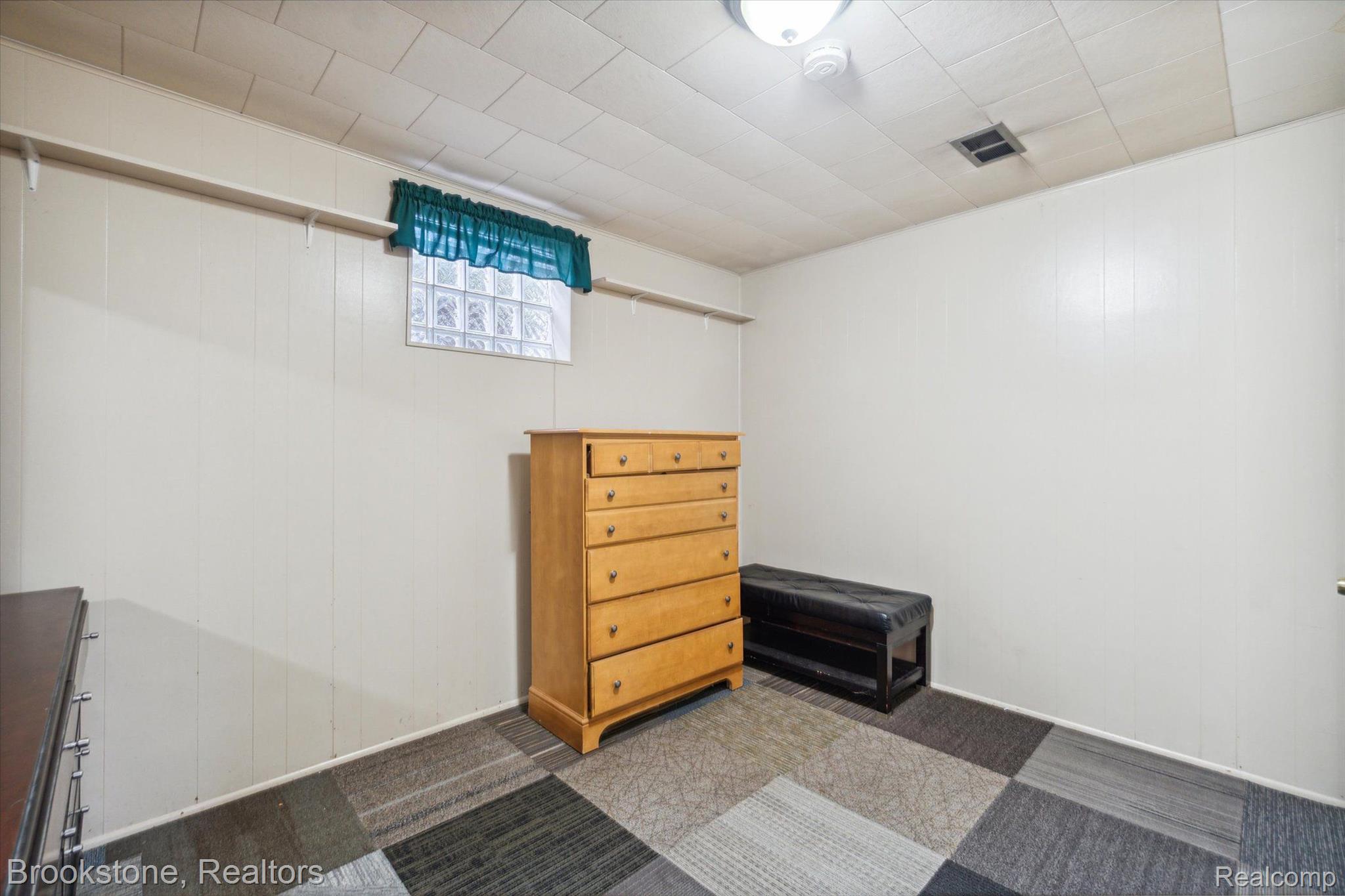 8900 Henry Ruff Road Livonia, MI 48150 - Photo 19 of 32 Gallery Image 19