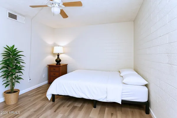 $1,075 | 6320 North 16th Street, Phoenix, AZ 85016