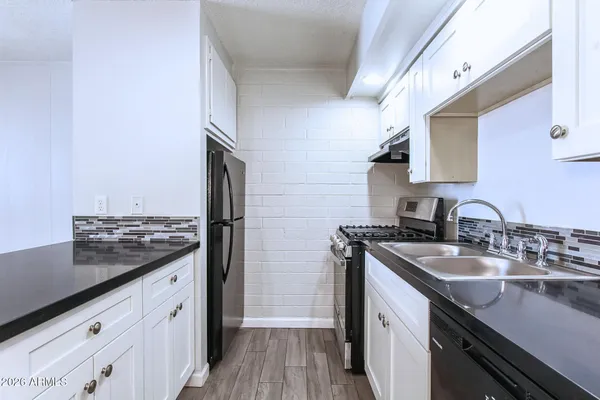 $1,075 | 6320 North 16th Street, Phoenix, AZ 85016