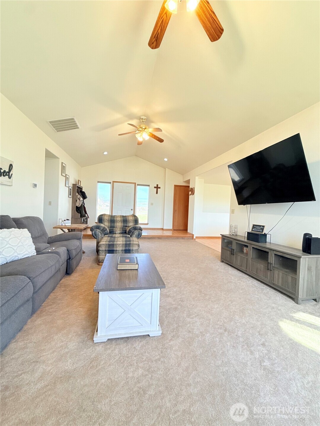 82 Epley Road Omak, WA 98841 - Photo 6 of 40