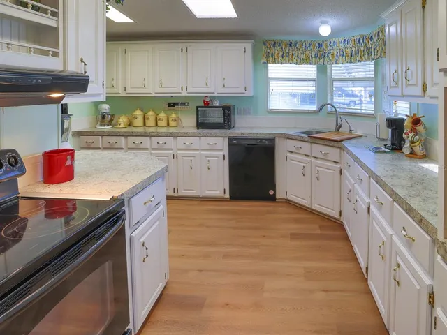 $195,000 | 6092 Southern Oaks Drive, Winter Haven, FL 33884