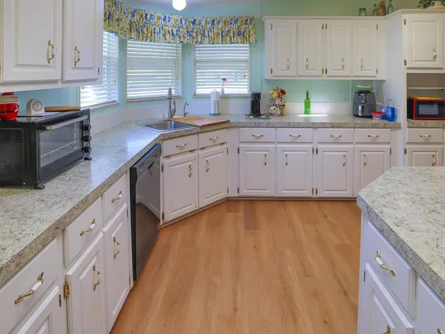 $195,000 | 6092 Southern Oaks Drive, Winter Haven, FL 33884