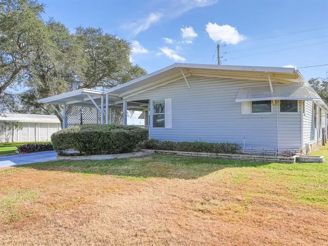 $195,000 | 6092 Southern Oaks Drive, Winter Haven, FL 33884