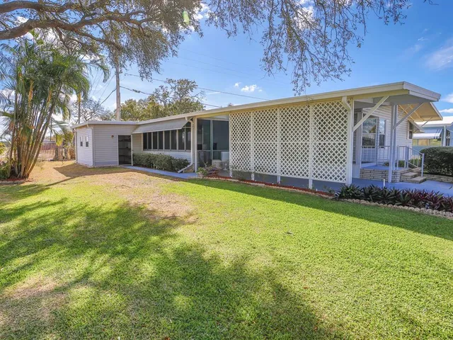 $195,000 | 6092 Southern Oaks Drive, Winter Haven, FL 33884