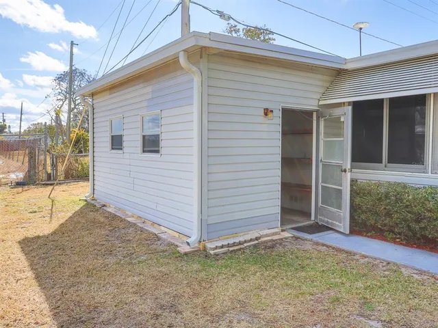 $195,000 | 6092 Southern Oaks Drive, Winter Haven, FL 33884