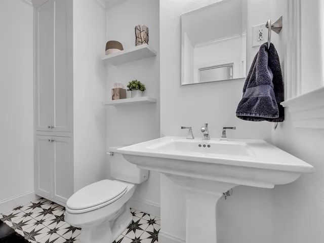 $2,450,000 | 3315 Mockingbird Lane, Highland Park, TX 75205