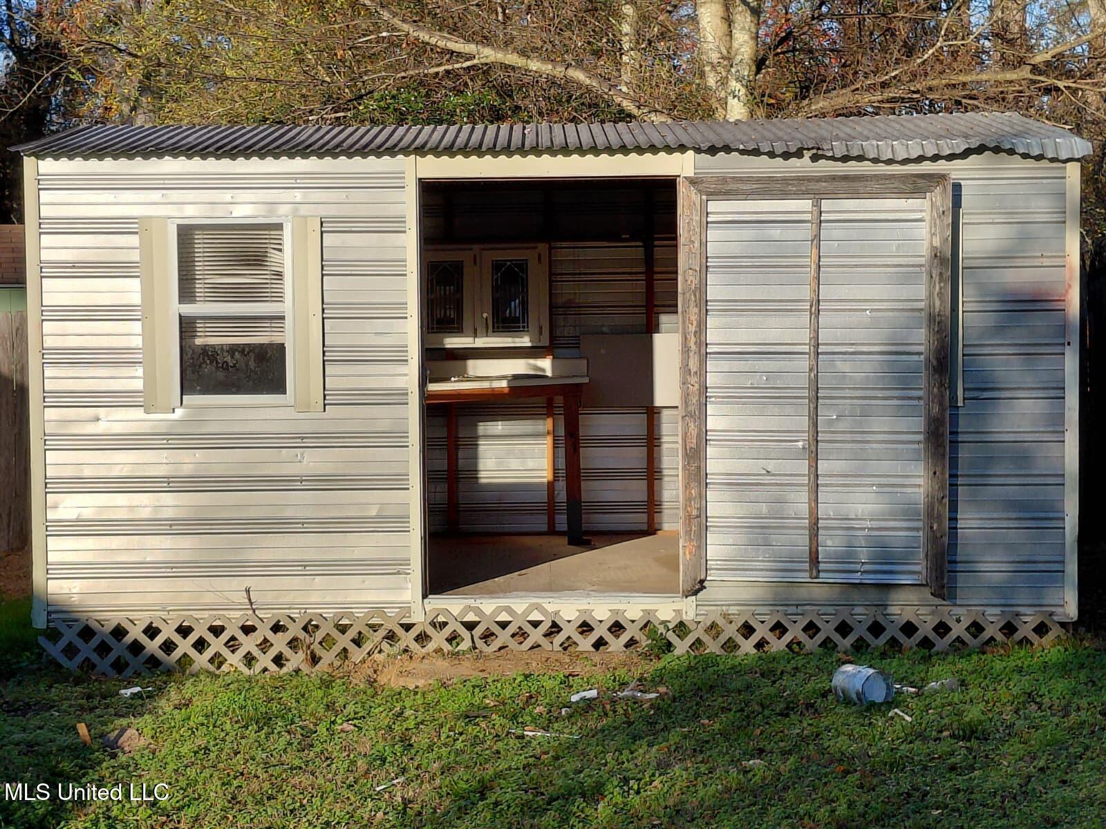 352 Beverly Circle Crystal Springs, MS 39059 - Photo 23 of 27 WhatsApp Image 2026-01-22 at 19.31.31 (5