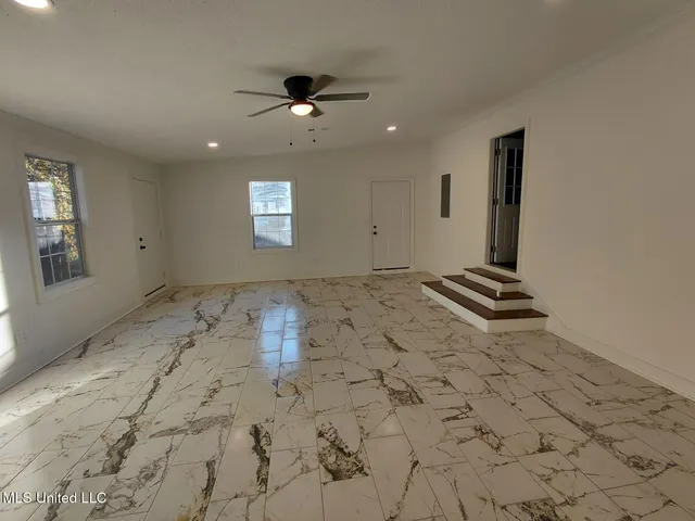 $250,000 | 352 Beverly Circle, Crystal Springs, MS 39059