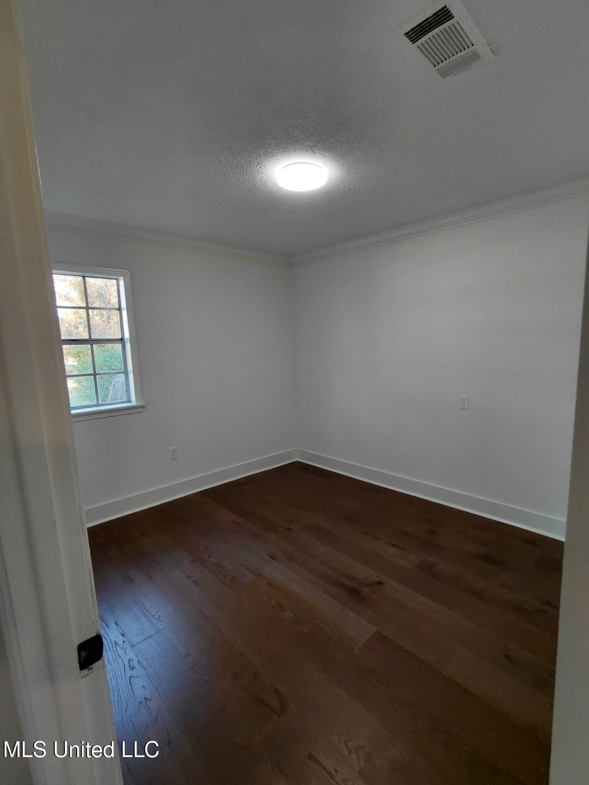 352 Beverly Circle Crystal Springs, MS 39059 - Photo 10 of 27 Room 1