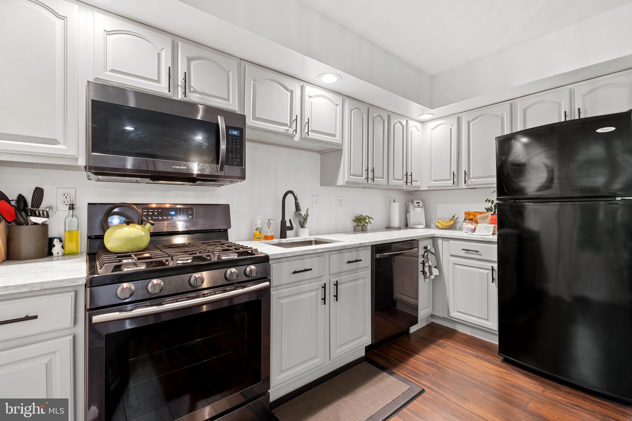 726 Chews Landing Road Clementon, NJ 08021 - Photo 8 of 22