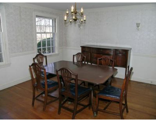 183 Reservoir Road Brookline, MA 02467 - Photo 4 of 12