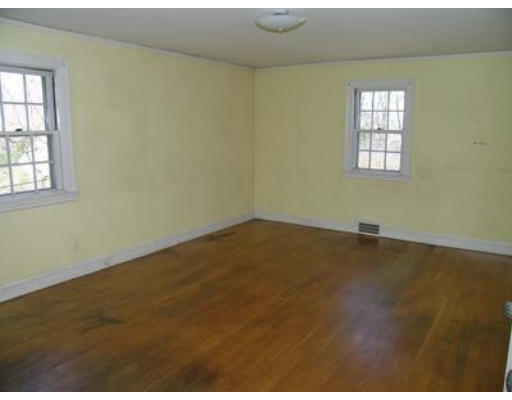 183 Reservoir Road Brookline, MA 02467 - Photo 8 of 12