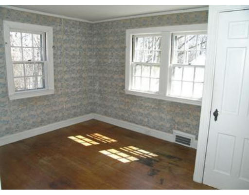 183 Reservoir Road Brookline, MA 02467 - Photo 9 of 12