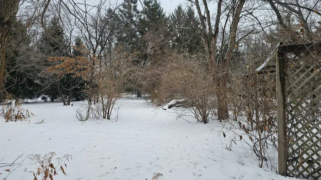 $399,900 | 27W264 80th Street, Naperville, IL 60565