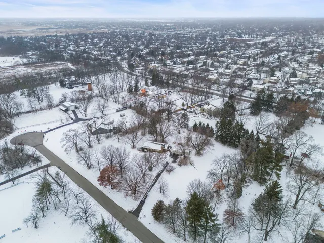 $399,900 | 27W264 80th Street, Naperville, IL 60565