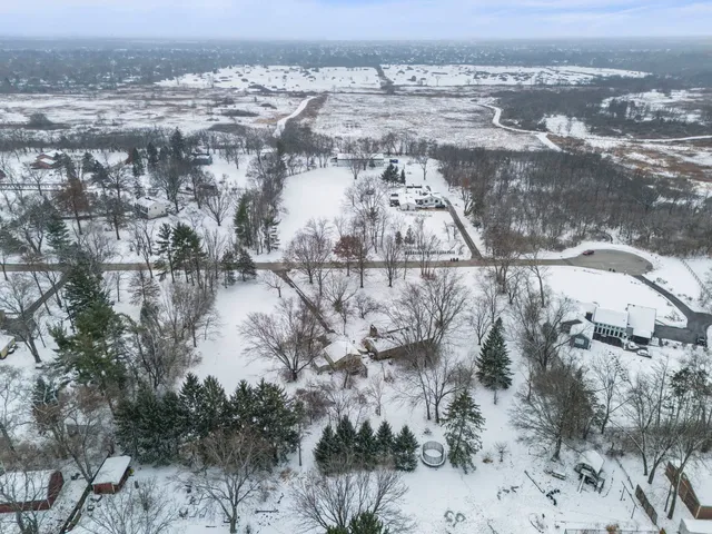 $399,900 | 27W264 80th Street, Naperville, IL 60565