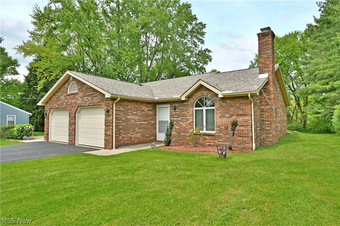 2237 Cadwallader-Sonk Road, Unit A Cortland, OH 44410 - Photo 4 of 50