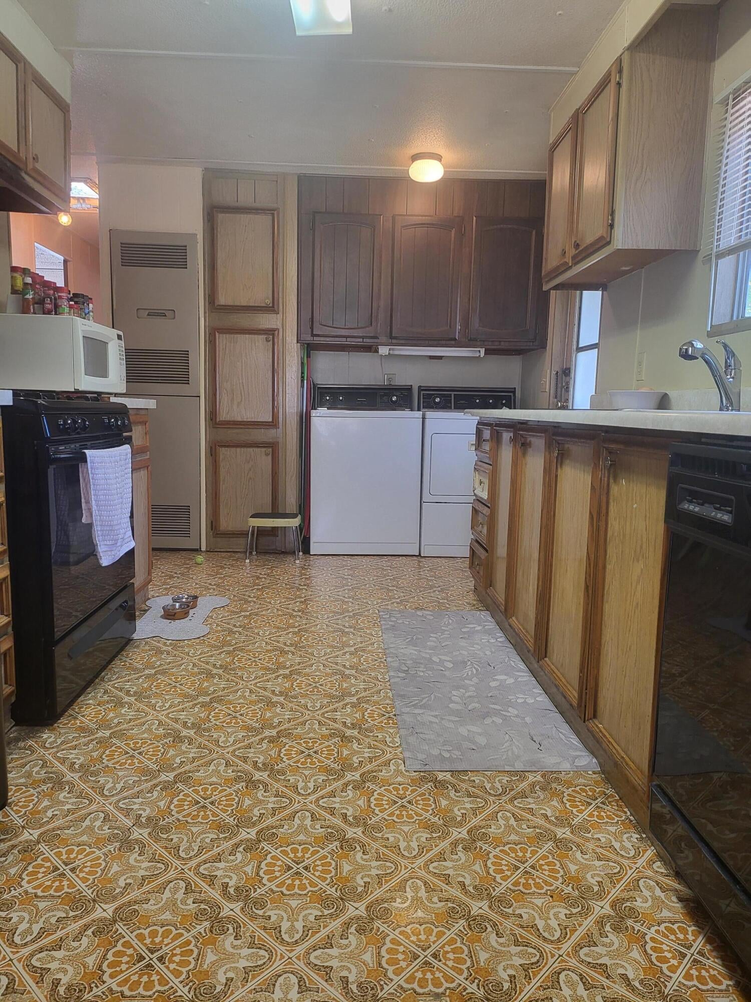 2385 Table Rock Road, Unit 46 Medford, OR 97501 - Photo 11 of 24 20250821_115838