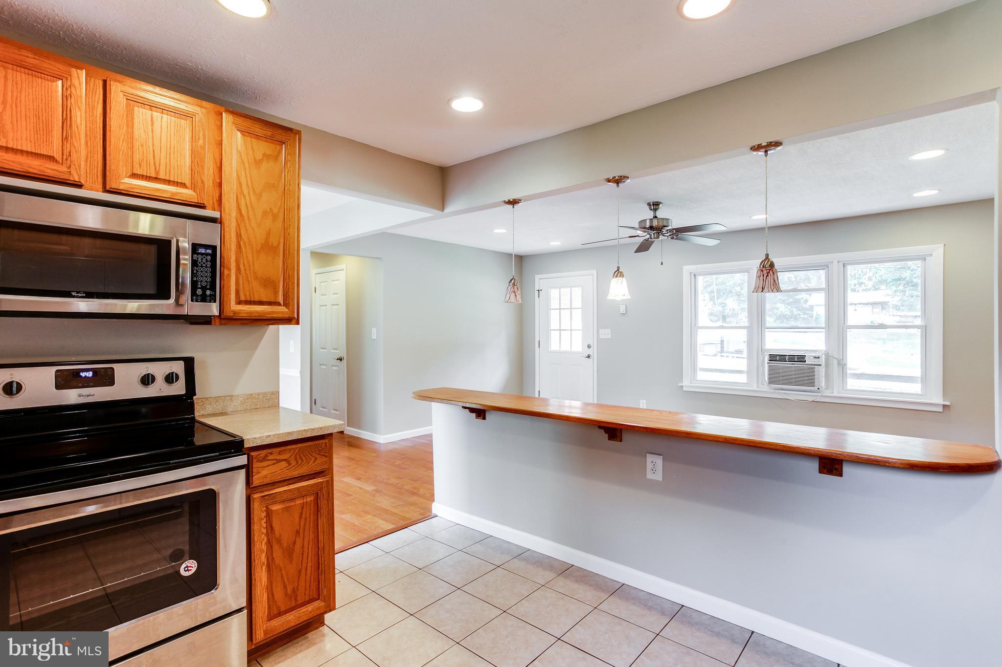410 Trimble Road Joppa, MD 21085 - Photo 11 of 26 Breakfast bar!