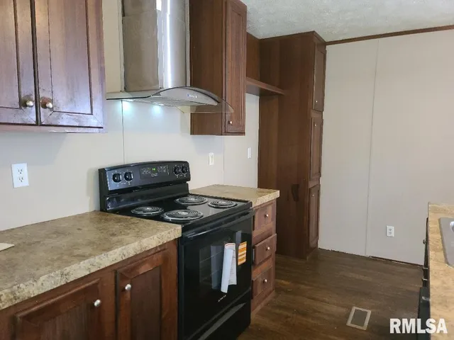 $51,900 | 4427 Harvey Street, Mulkeytown, IL 62865