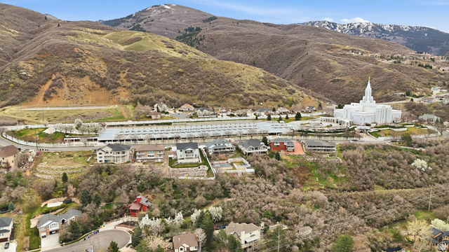 331 South 1550th Street East, Unit 3 Bountiful, UT 84010 - Photo 13 of 30 View of mountain backdrop with nearby suburban area