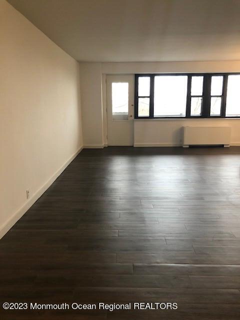 10 Ocean Boulevard, Unit 2D Atlantic Highlands, NJ 07716 - Photo 2 of 11 Spacious living room