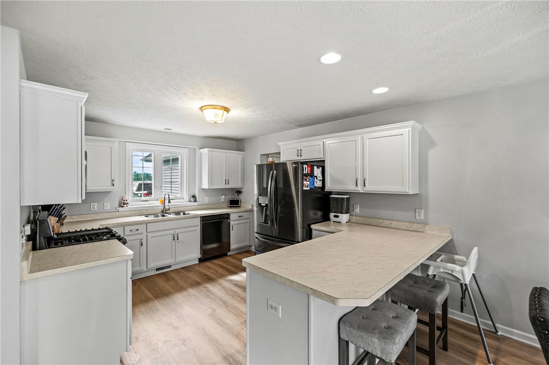 512 Hamlin Parma Townline Road Parma, NY 14468 - Photo 12 of 39