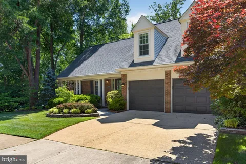 $925,000 | 7801 Huntsman Boulevard, Springfield, VA 22153