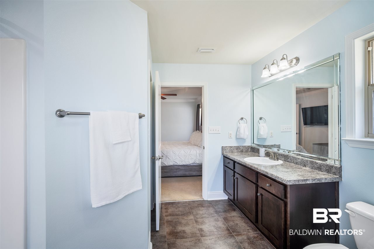 8075 Brookside Lane Daphne, AL 36526 - Photo 7 of 26 Master En Suite
