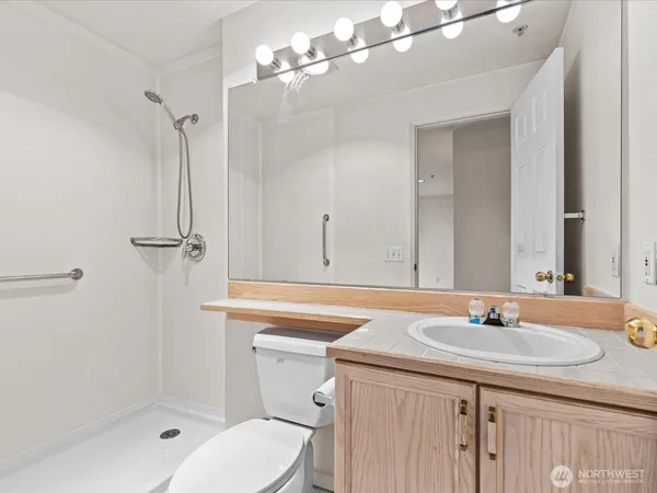 $445,000 | 15711 Waynita Way Northeast, Unit H301, Bothell, WA 98011