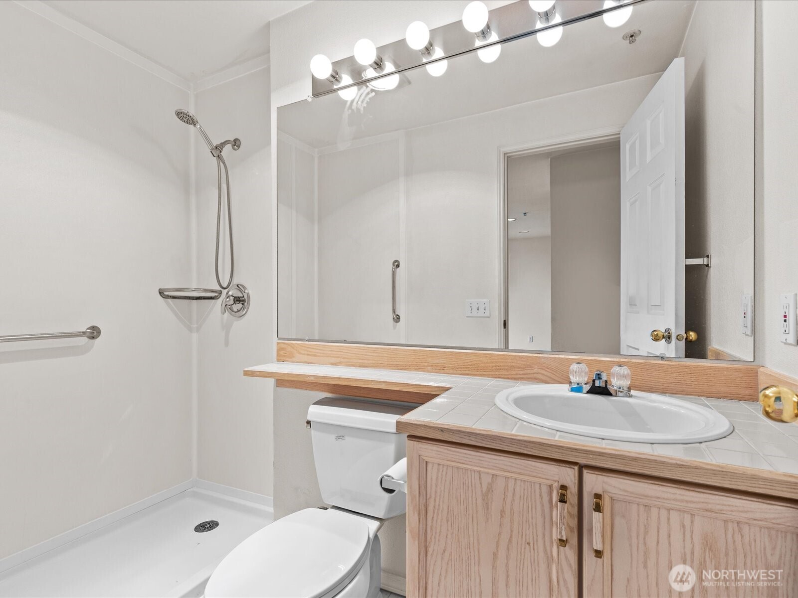 15711 Waynita Way Northeast, Unit H301 Bothell, WA 98011 - Photo 19 of 30