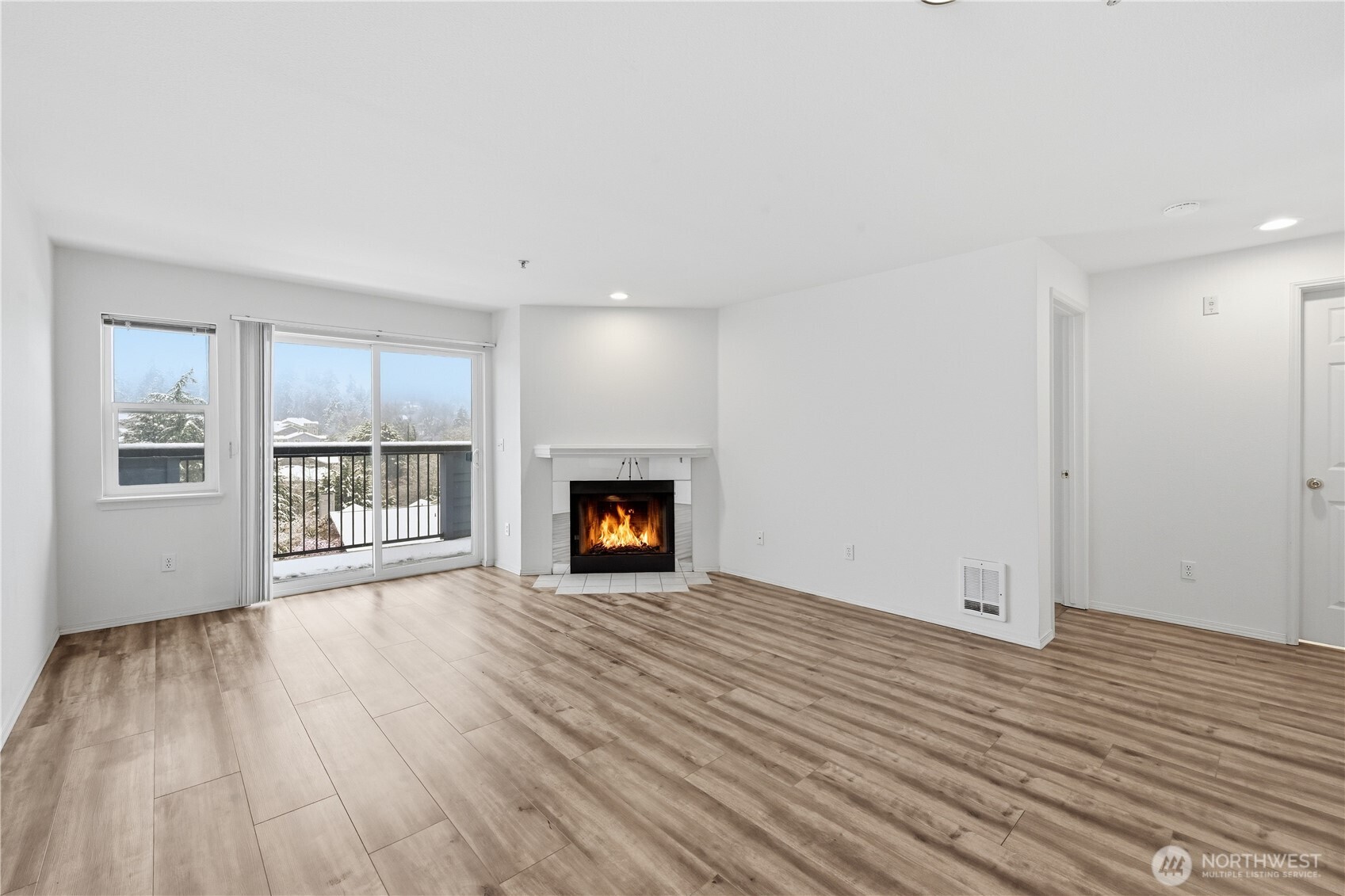 15711 Waynita Way Northeast, Unit H301 Bothell, WA 98011 - Photo 5 of 30