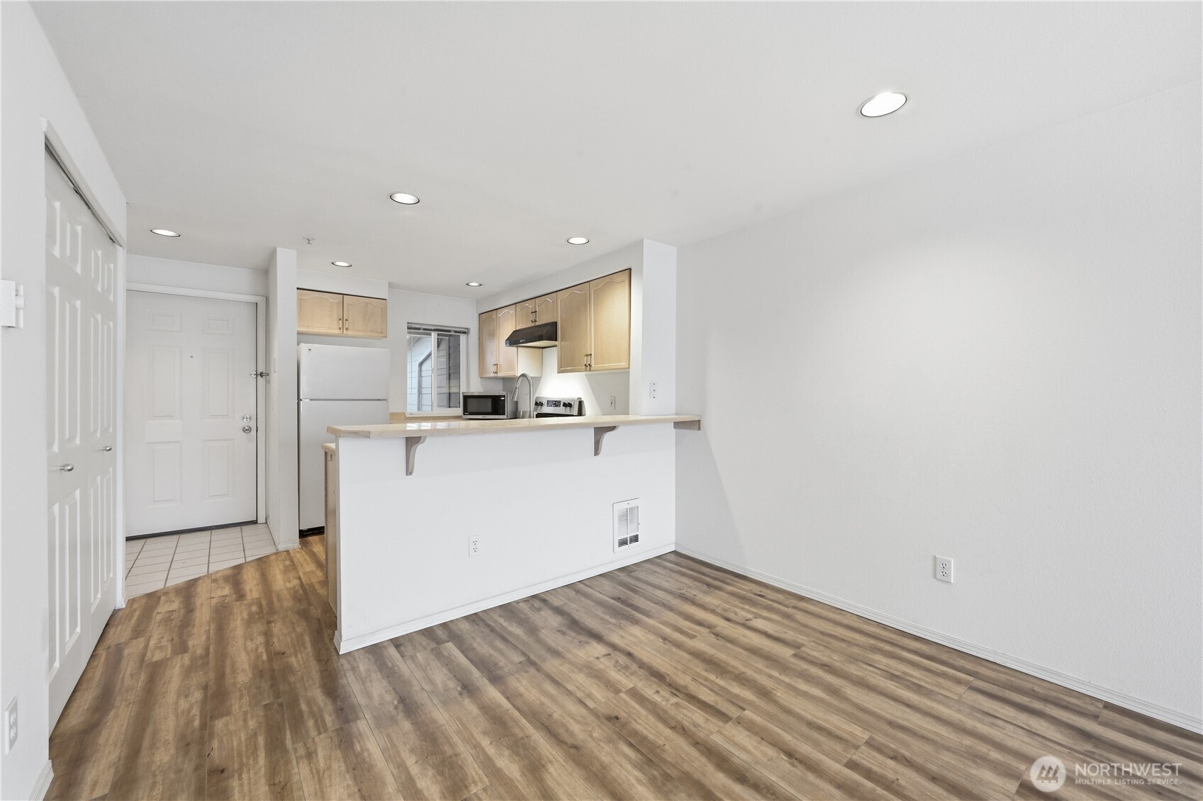 15711 Waynita Way Northeast, Unit H301 Bothell, WA 98011 - Photo 7 of 30