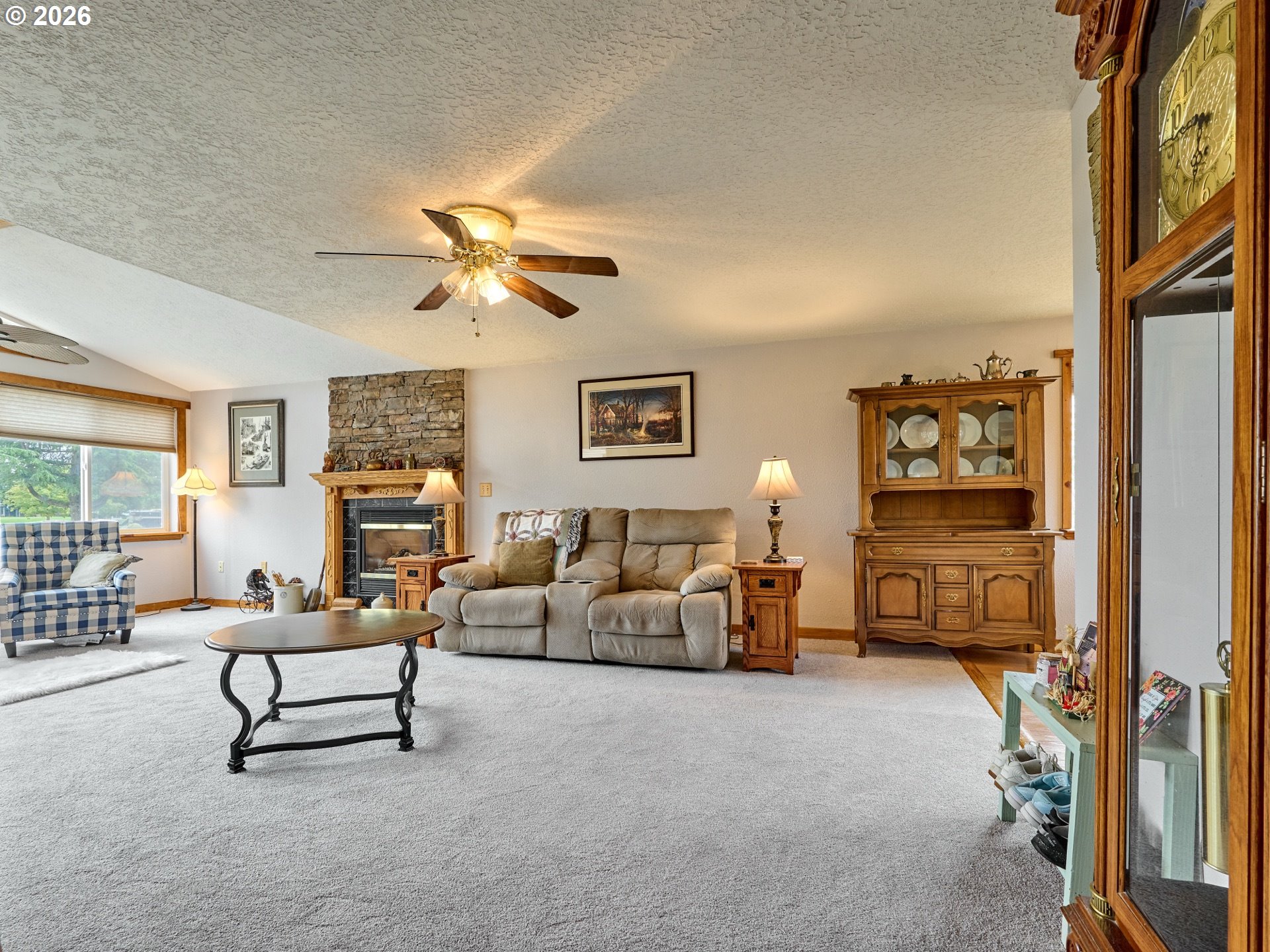 1090 Randolph Road Woodburn, OR 97071 - Photo 5 of 43 Gallery Image 5