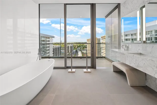 $3,500,000 | 2000 South Ocean Drive, Unit 18B, Hallandale Beach, FL 33009