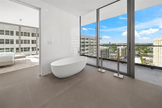 $3,500,000 | 2000 South Ocean Drive, Unit 18B, Hallandale Beach, FL 33009