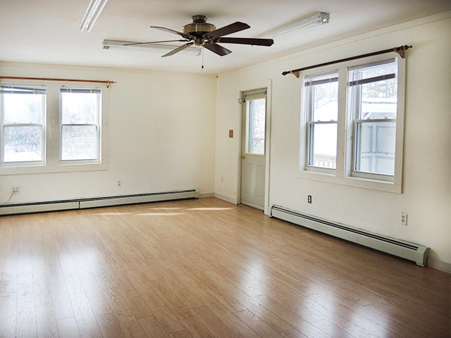 207 Windsor Road Chelsea, ME 04330 - Photo 18 of 40 15 FAMILY ROOM-1