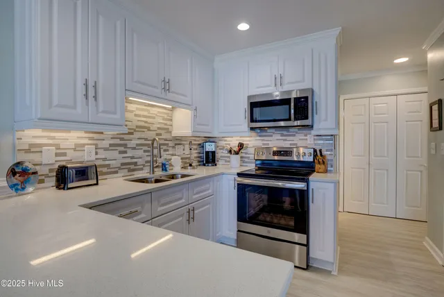 $3,200 | 3946 Island Drive, North Topsail Beach, NC 28460