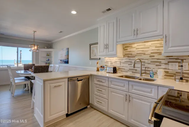 $3,200 | 3946 Island Drive, North Topsail Beach, NC 28460