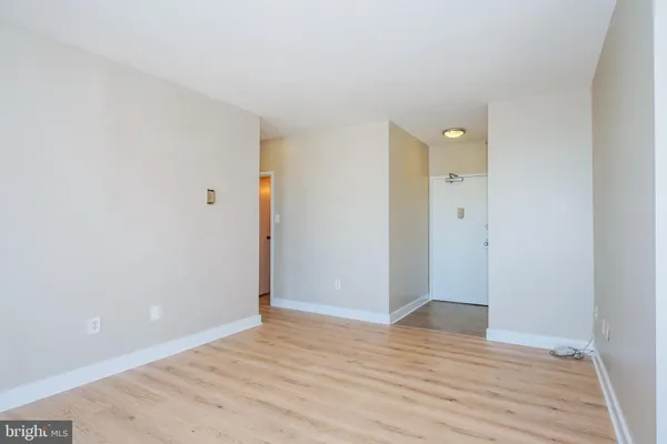 $2,000 | 4141 North Henderson Road, Unit 822, Arlington, VA 22203