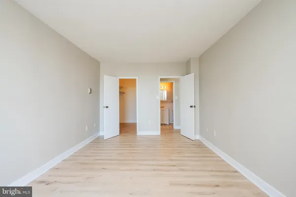 $2,000 | 4141 North Henderson Road, Unit 822, Arlington, VA 22203