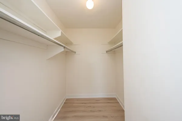 $2,000 | 4141 North Henderson Road, Unit 822, Arlington, VA 22203