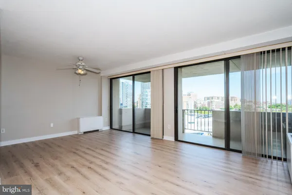 $2,000 | 4141 North Henderson Road, Unit 822, Arlington, VA 22203