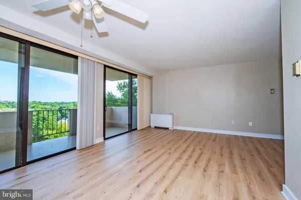 $2,000 | 4141 North Henderson Road, Unit 822, Arlington, VA 22203