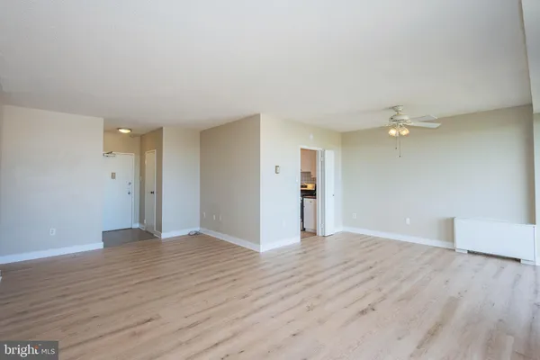 $2,000 | 4141 North Henderson Road, Unit 822, Arlington, VA 22203