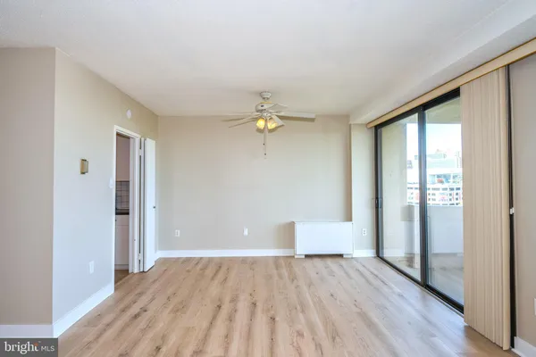 $2,000 | 4141 North Henderson Road, Unit 822, Arlington, VA 22203