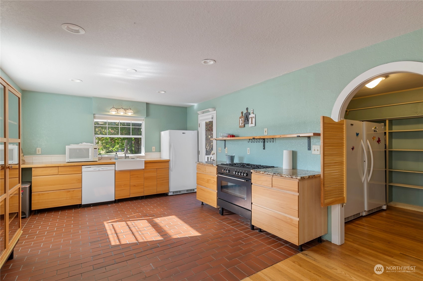 13085 Olalla Valley Road Southeast Olalla, WA 98359 - Photo 11 of 40 Gallery Image 11