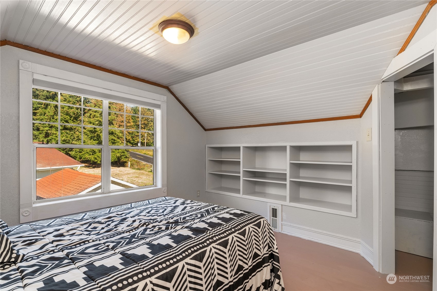 13085 Olalla Valley Road Southeast Olalla, WA 98359 - Photo 25 of 40 Gallery Image 25